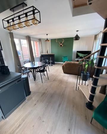 Duplex Proche Gare Vue Tour Perret Avec Parking Gratuit Διαμέρισμα Αμιάν Εξωτερικό φωτογραφία